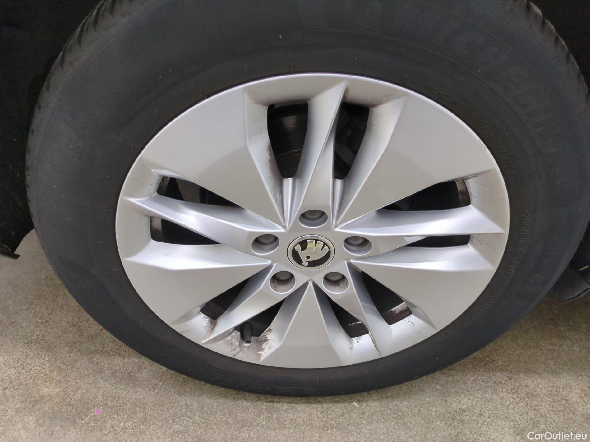  Skoda  Octavia  Break Business 2.0 TDI 115CV BVA7 E6d #23
