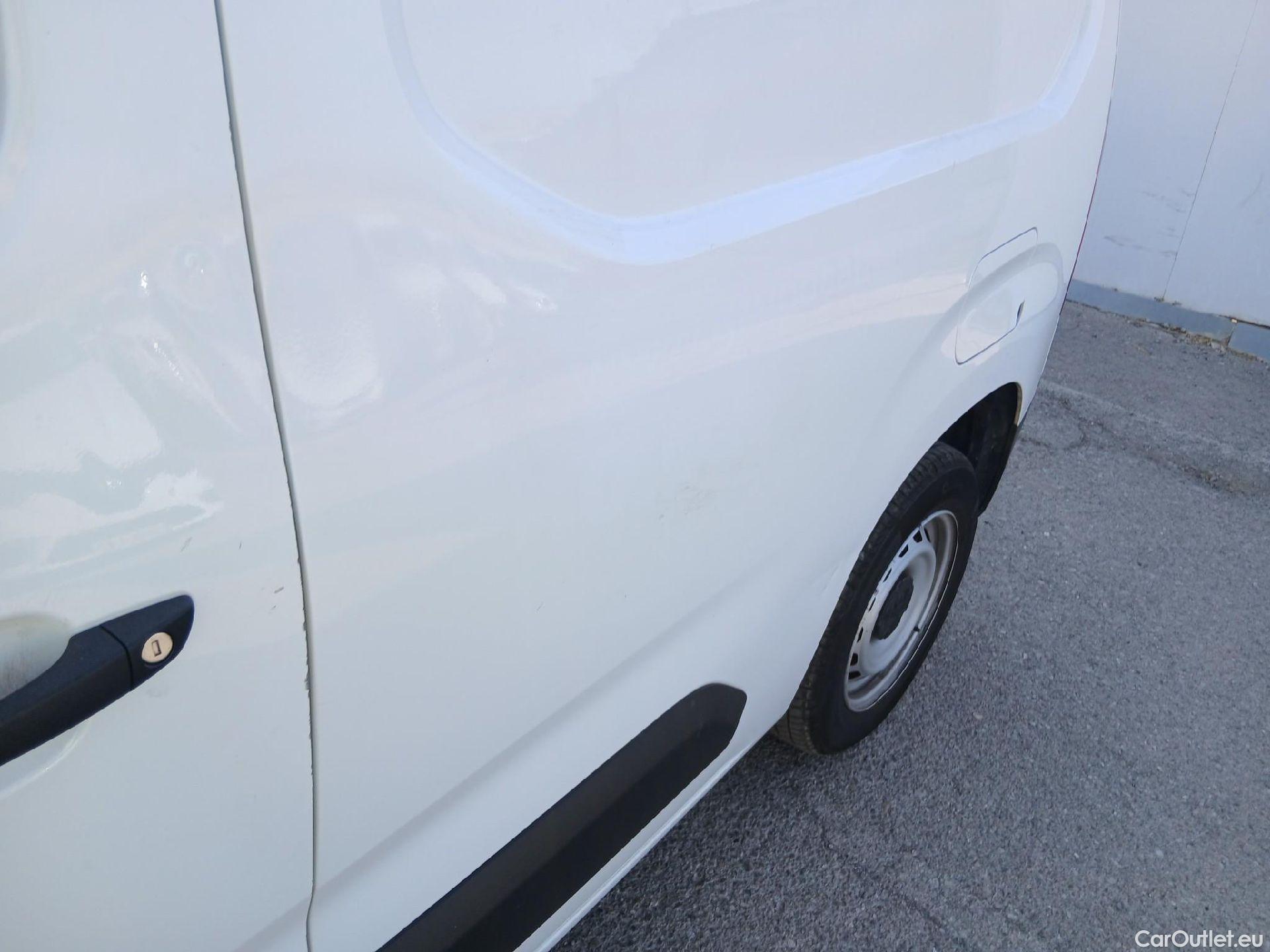  Peugeot  Partner PEUGEOT  / 2018 / 4P / furgón derivado de turismo Premium Standard 600kg BlueHDi 73kW #11