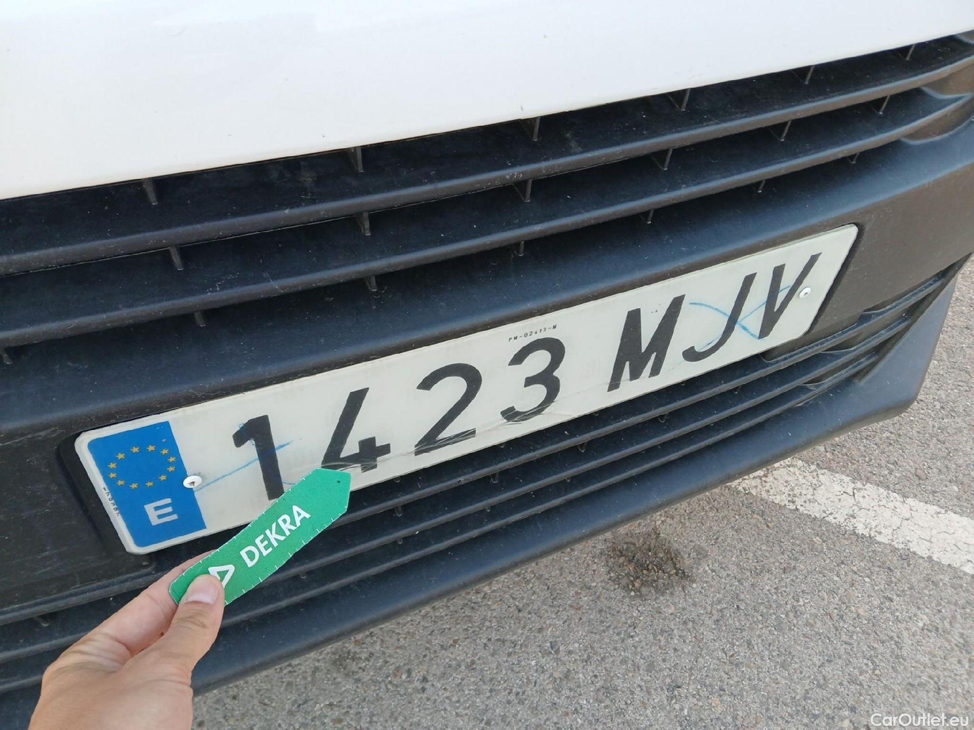  Peugeot  Expert PEUGEOT  / 2016 / 4P / furgón Furgón BlueHDi 100 S&S 6v Standard #25