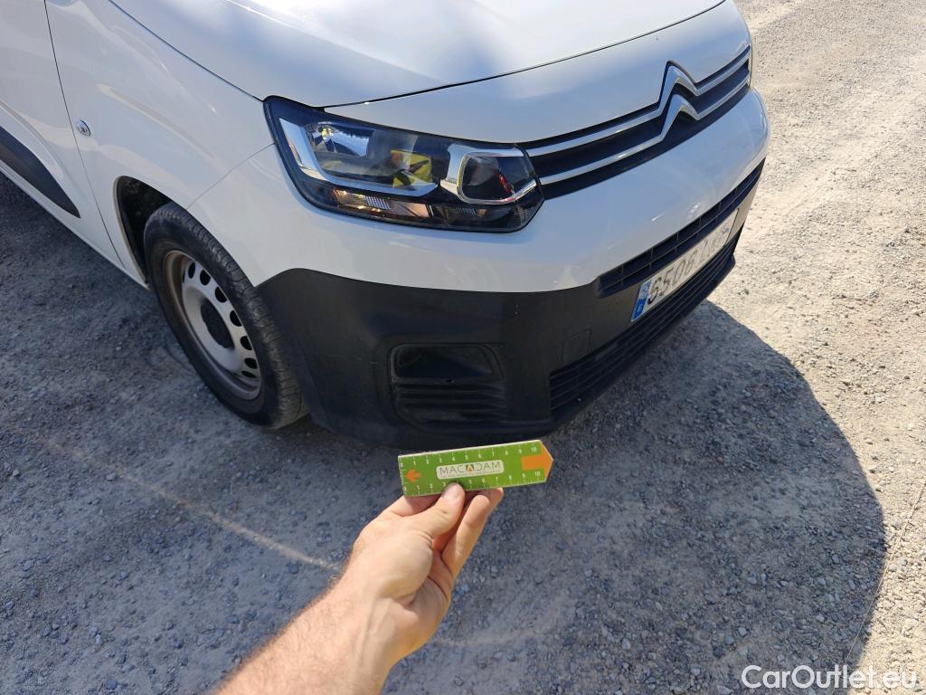  Citroen  Berlingo CITROEN  / 2018 / 4P / monovolumen compacto Talla M BlueHDi 100 S&S LIVE #19