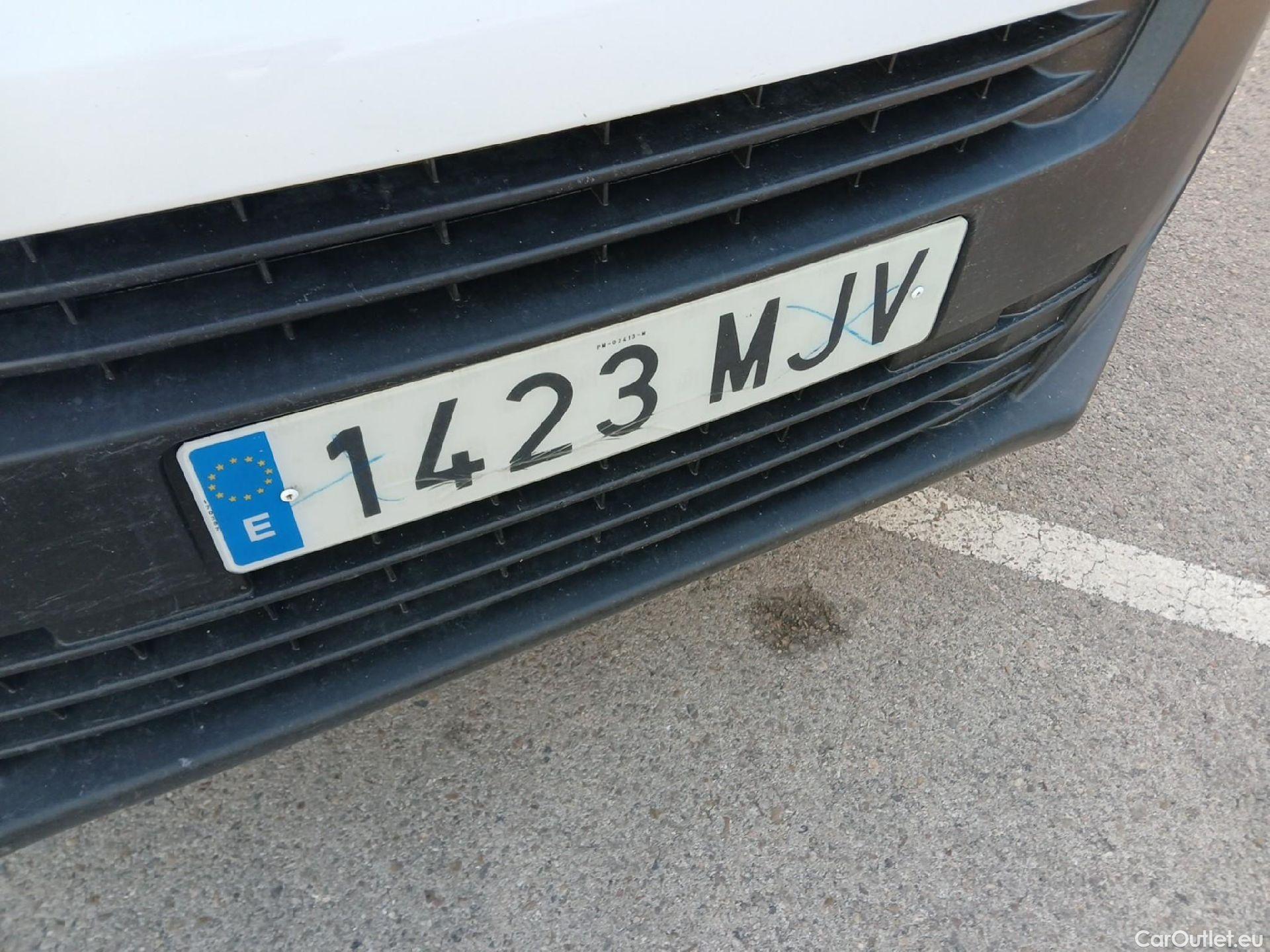  Peugeot  Expert PEUGEOT  / 2016 / 4P / furgón Furgón BlueHDi 100 S&S 6v Standard #26