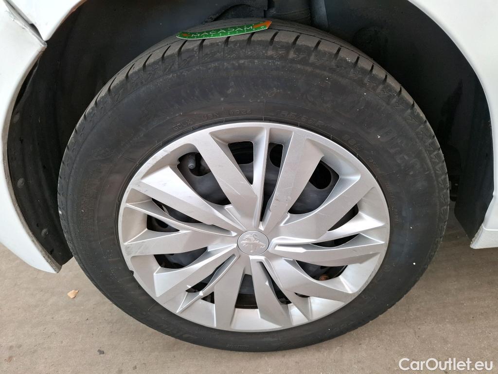  Peugeot  208  Premium 1.5 HDi 100CV BVM6 E6d #32