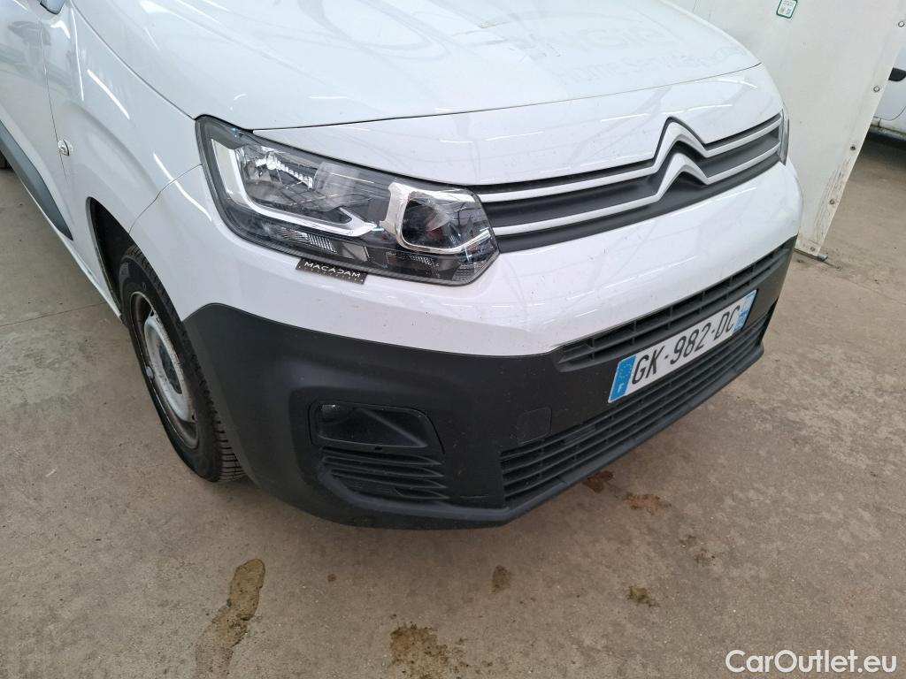  Citroen  Berlingo CITROEN  Van / 2018 / 4P / Fourgonnette Taille M 650kg BlueHDi 100 S&S BVM Club #24