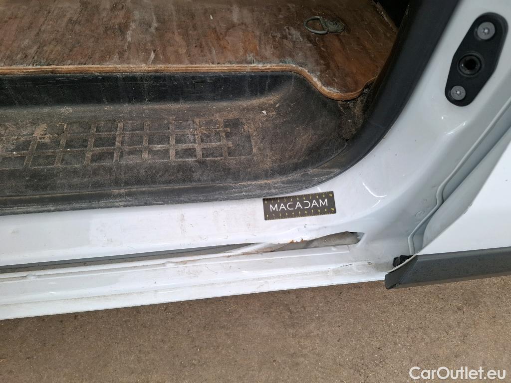  Peugeot  Expert  Fourgon Asphalt Standard 2.0 HDi 145CV BVM6 E6d #38