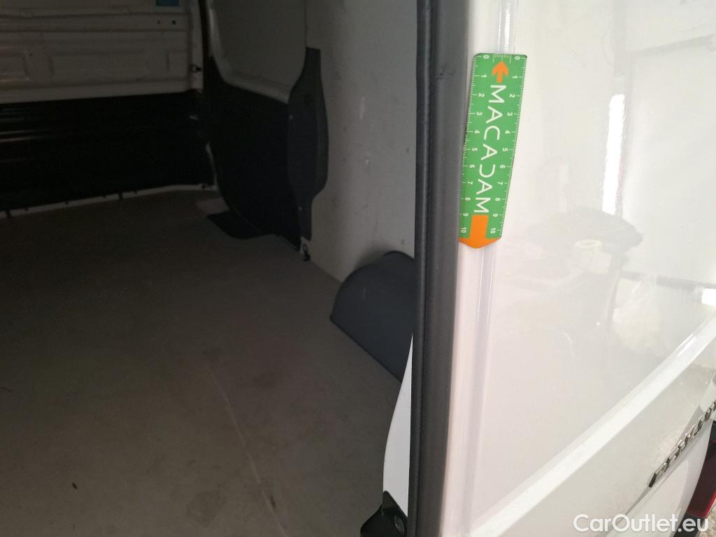  Renault  Trafic RENAULT  / 2021 / 4P / Fourgon tôlé FG GCF L2H1 3T Blue dCi 130 #38