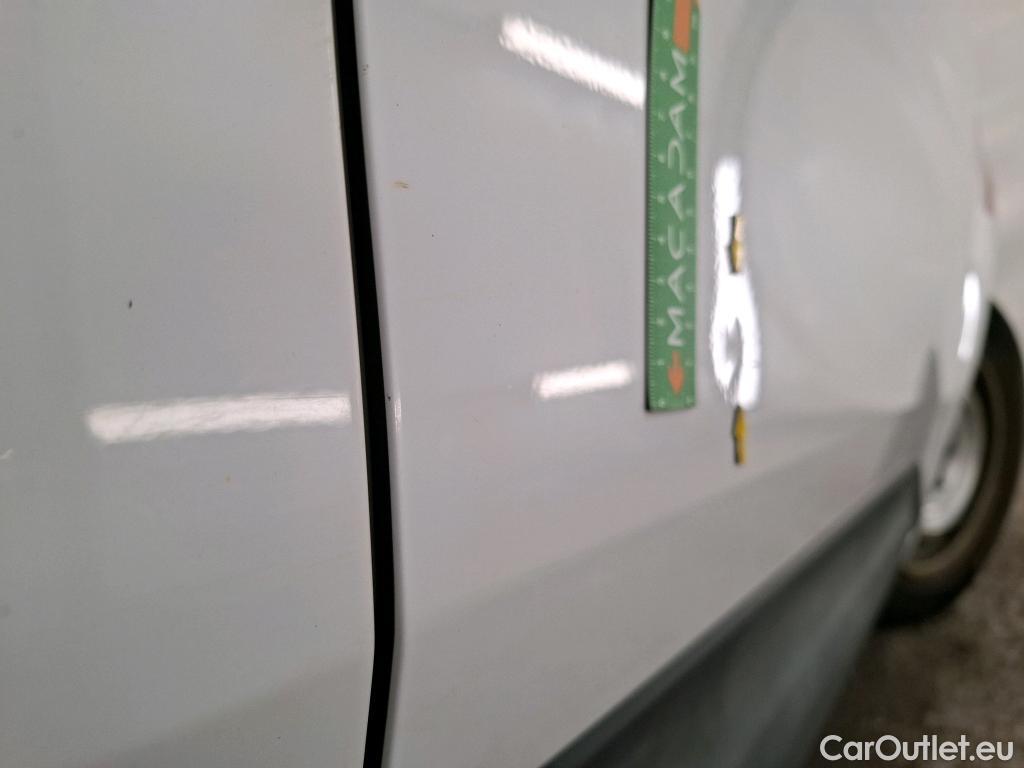  Renault  Kangoo RENAULT  2021 4P Fourgonnette GD CONFORT BLUE DCI 95 #31