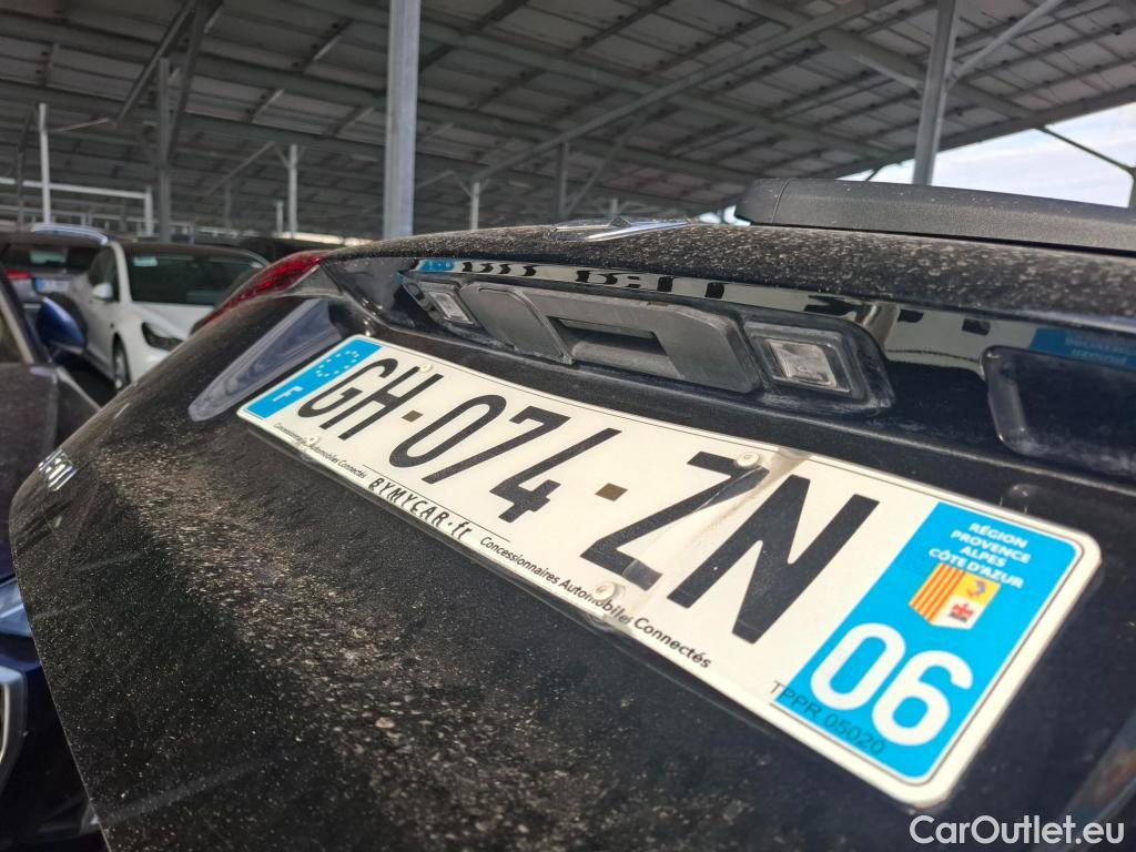  Mercedes  A-Klasse MERCEDES-BENZ Classe A Compact / 2018 / 5P / Berline A 180 AMG Line #33