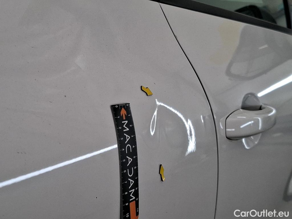  Renault  Clio  / 2019 / 5P / Berline Zen TCe 100 / GPL  #7