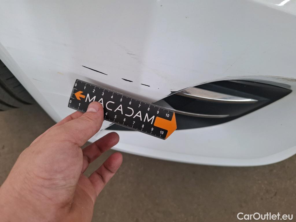  Renault  Clio  / 2019 / 5P / Berline Zen TCe 100 / GPL  #14
