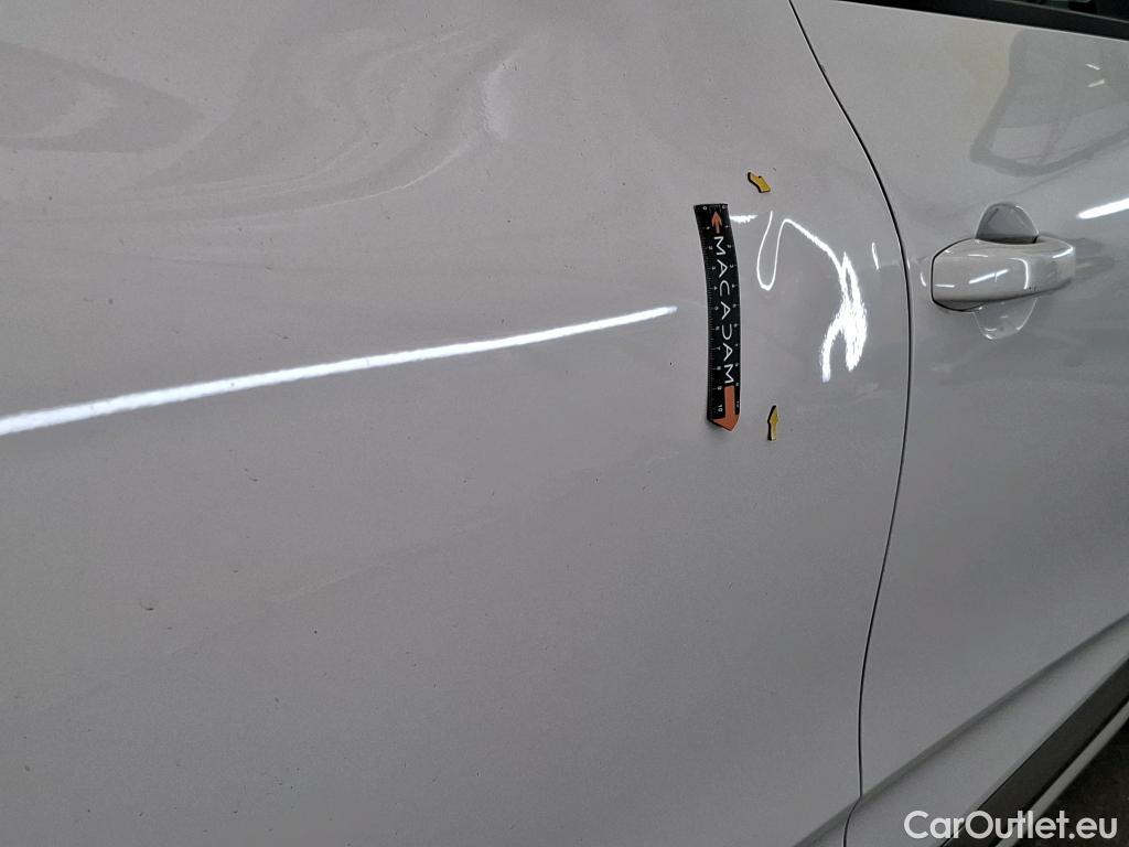  Renault  Clio  / 2019 / 5P / Berline Zen TCe 100 / GPL  #6