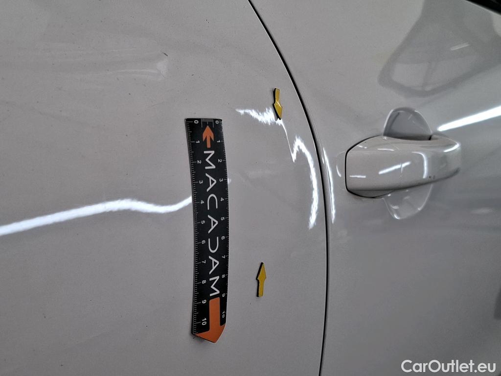  Renault  Clio  / 2019 / 5P / Berline Zen TCe 100 / GPL  #10