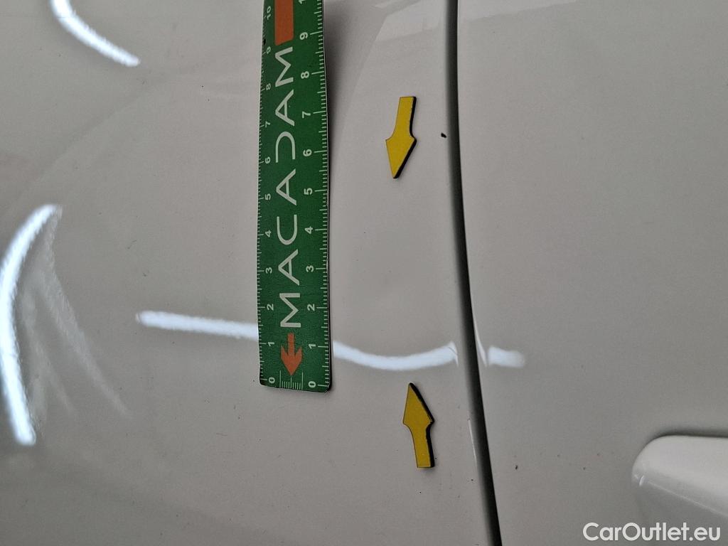  Citroen  C3  Société Feel 1.5 BlueHDI 100CV BVM6 E6d #3