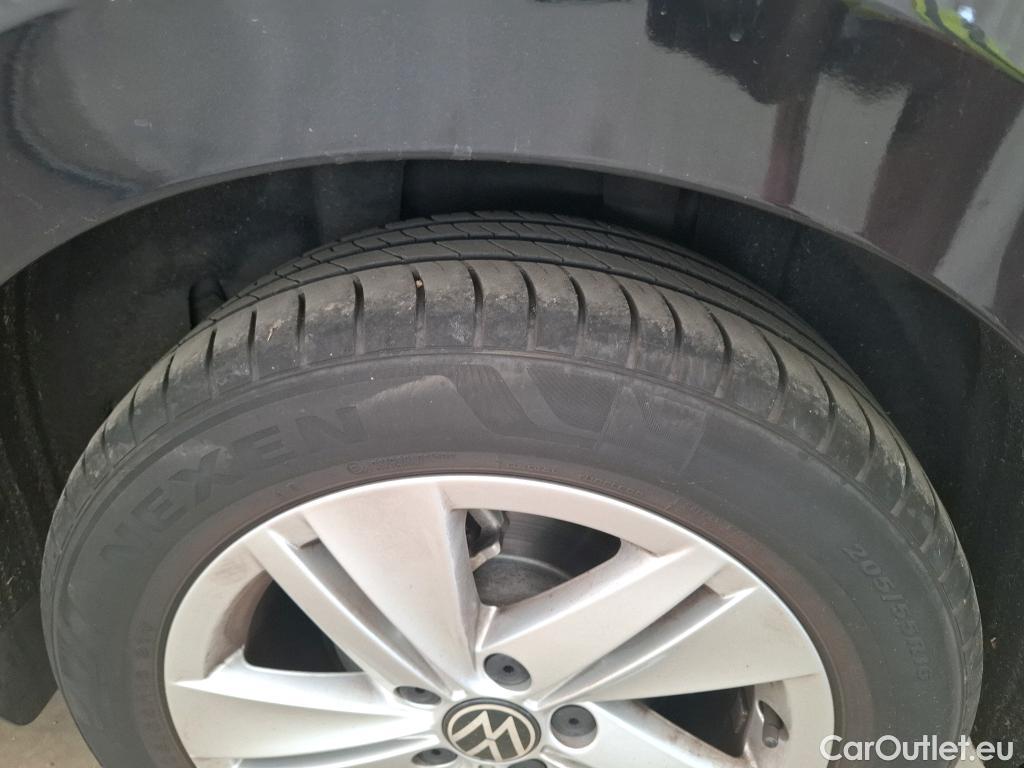  Volkswagen  Golf  VOLKSWAGEN / 2020 / 5P / Berline 2.0 TDI SCR 115 DSG7 Life Busi #3