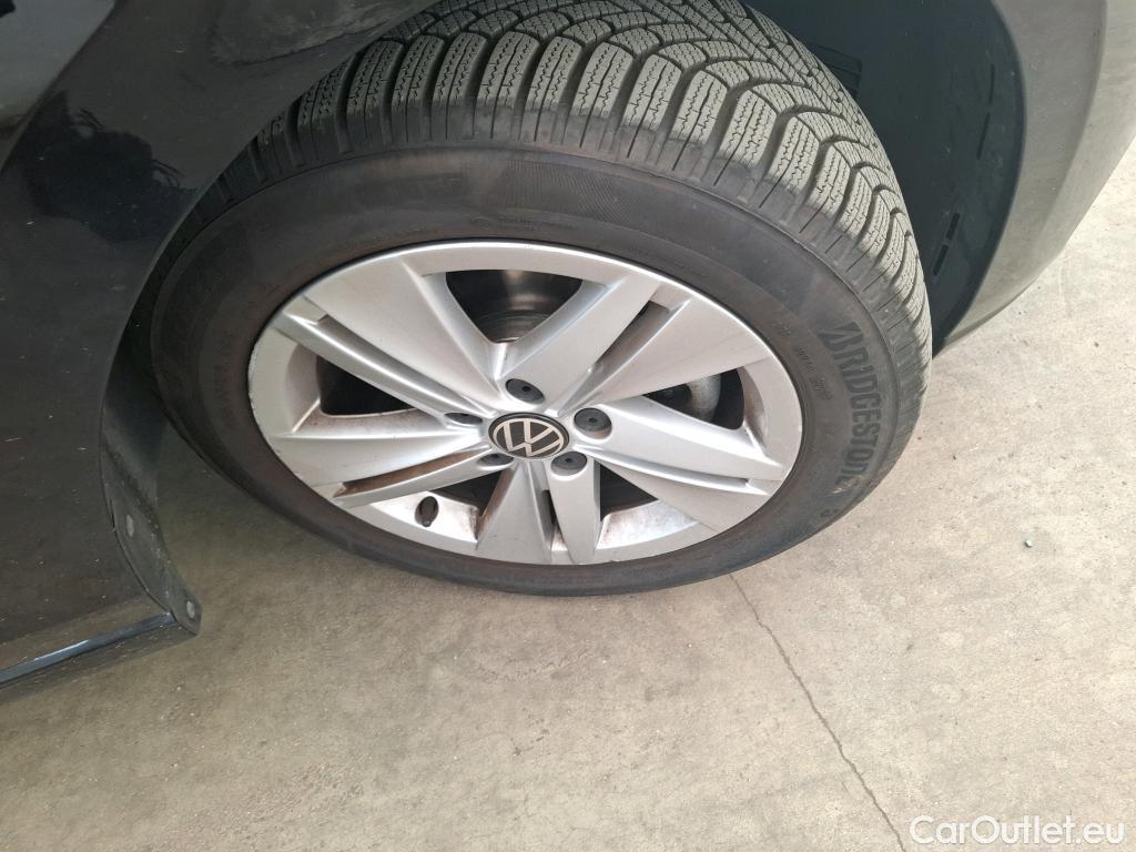  Volkswagen  Golf  VOLKSWAGEN / 2020 / 5P / Berline 2.0 TDI SCR 115 DSG7 Life Busi #16