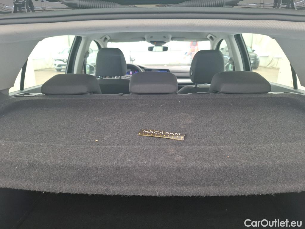  Volkswagen  Golf  VOLKSWAGEN / 2020 / 5P / Berline 2.0 TDI SCR 115 DSG7 Life Busi #31