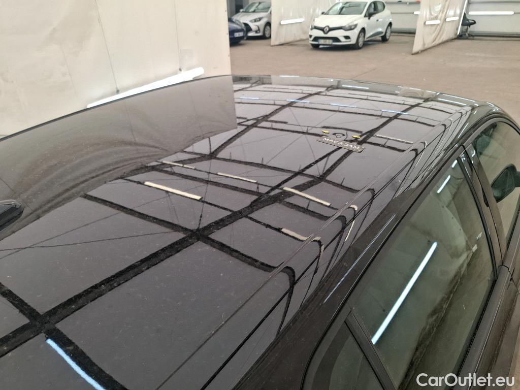  Volkswagen  Golf  VOLKSWAGEN / 2020 / 5P / Berline 2.0 TDI SCR 115 DSG7 Life Busi #1