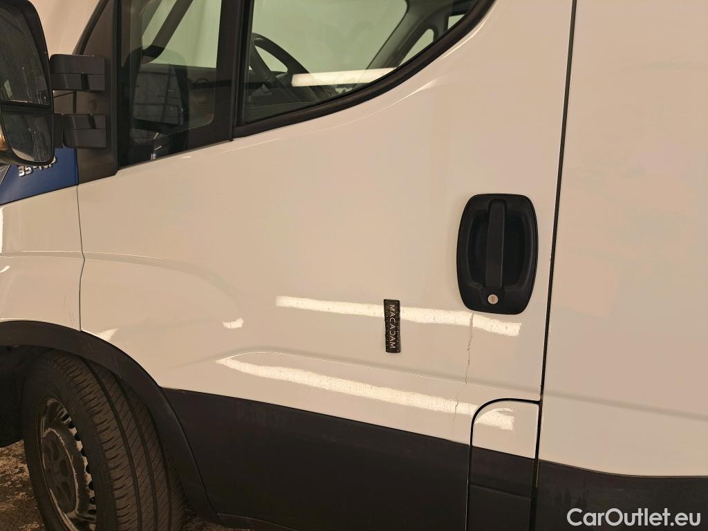  Iveco  Daily IVECO  VU 4p Fourgon 35S14GA8 V/P11 H2 3520 / GNV #6