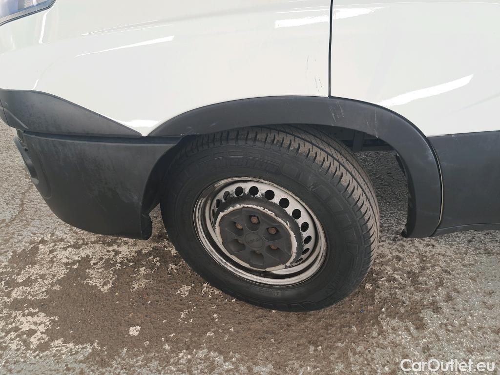  Iveco  Daily IVECO  VU 4p Fourgon 35S14GA8 V/P11 H2 3520 / GNV #13