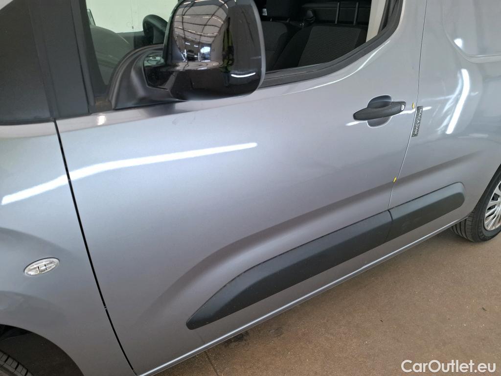  Toyota  Proace TOYOTA  City / 2019 / 4P / Fourgonnette 1.5 Medium 130 D-4D Business #3