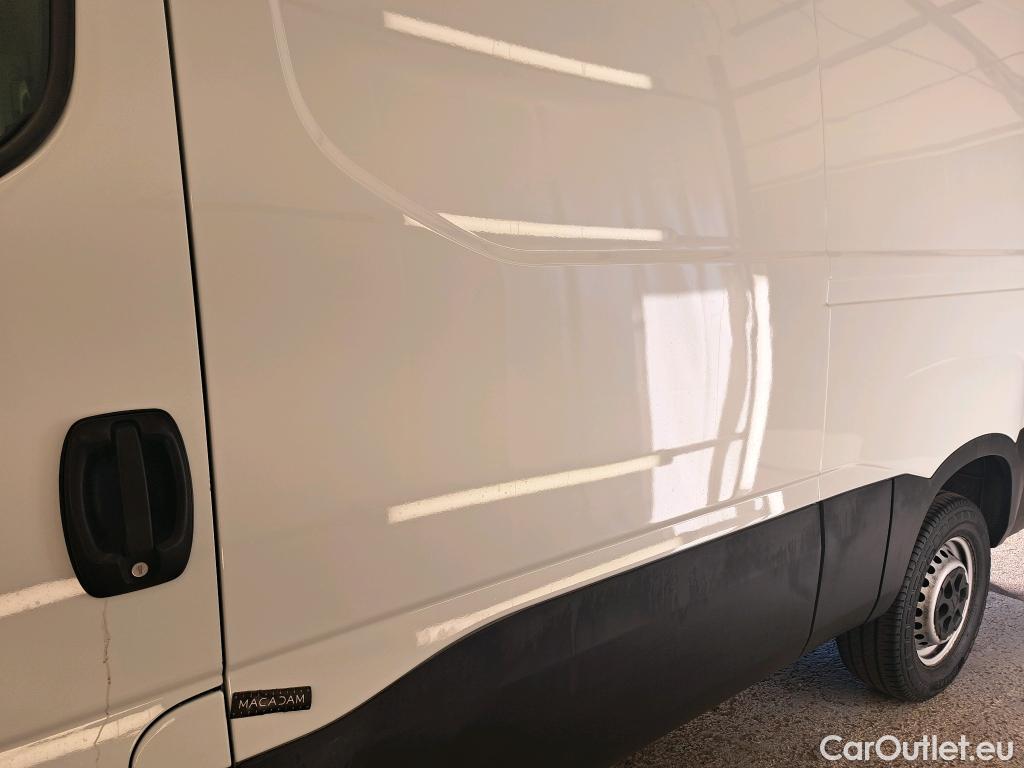  Iveco  Daily IVECO  VU 4p Fourgon 35S14GA8 V/P11 H2 3520 / GNV #3