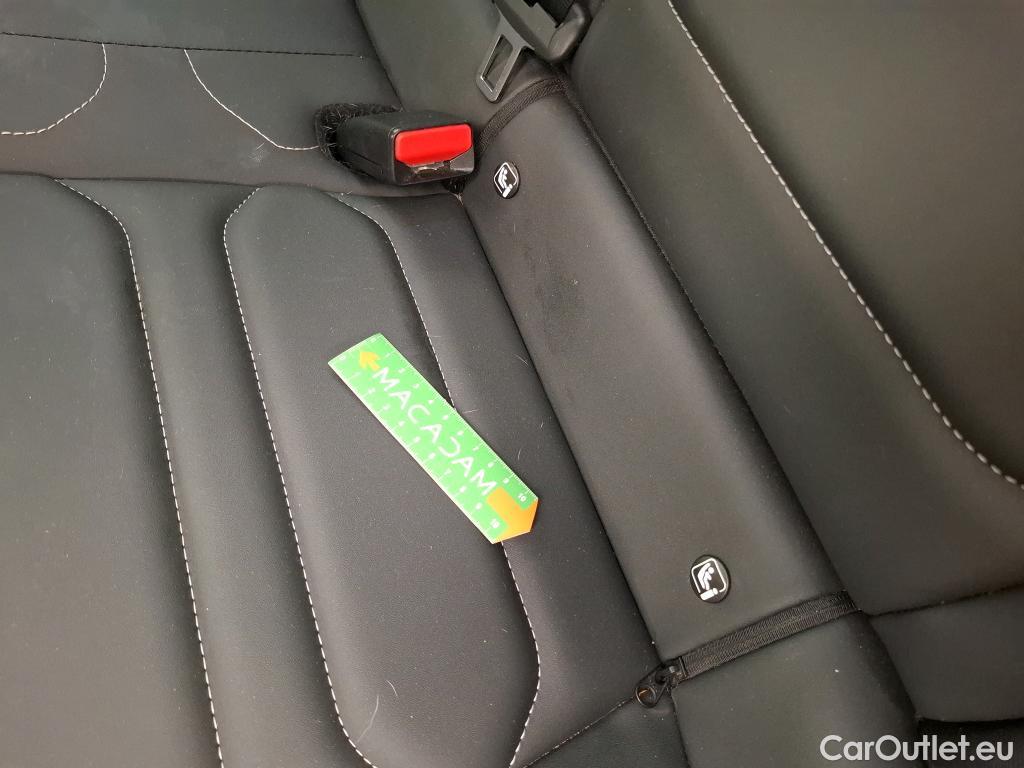  Citroen  C4 CITROEN  X / 2022 / 4P / Berline PureTech 130 S&S EAT8 Shine #26