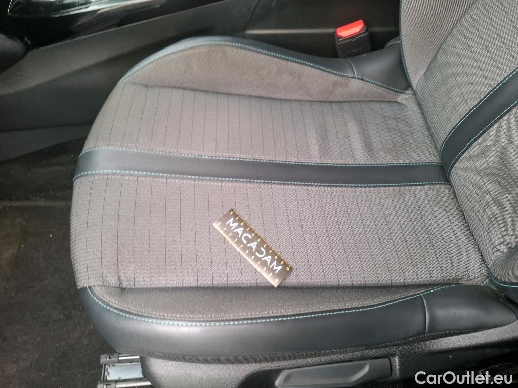  Peugeot  2008  Allure Business 1.5 HDi 130CV BVA8 E6d #67