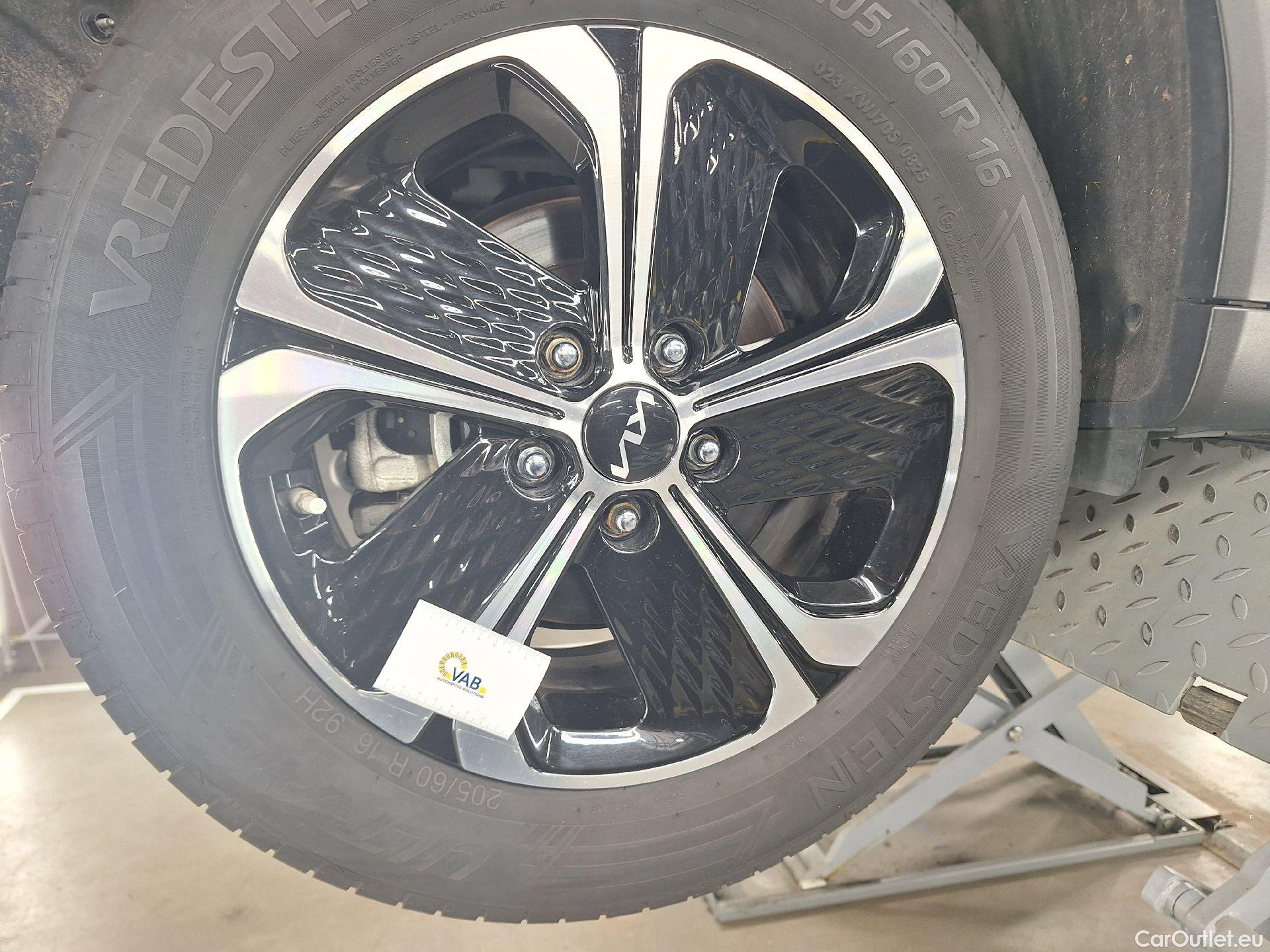  KIA  XCeed Kia,  '19 PHEV, KIA  1.6 GDi PHEV DCT Business Line 5d #18