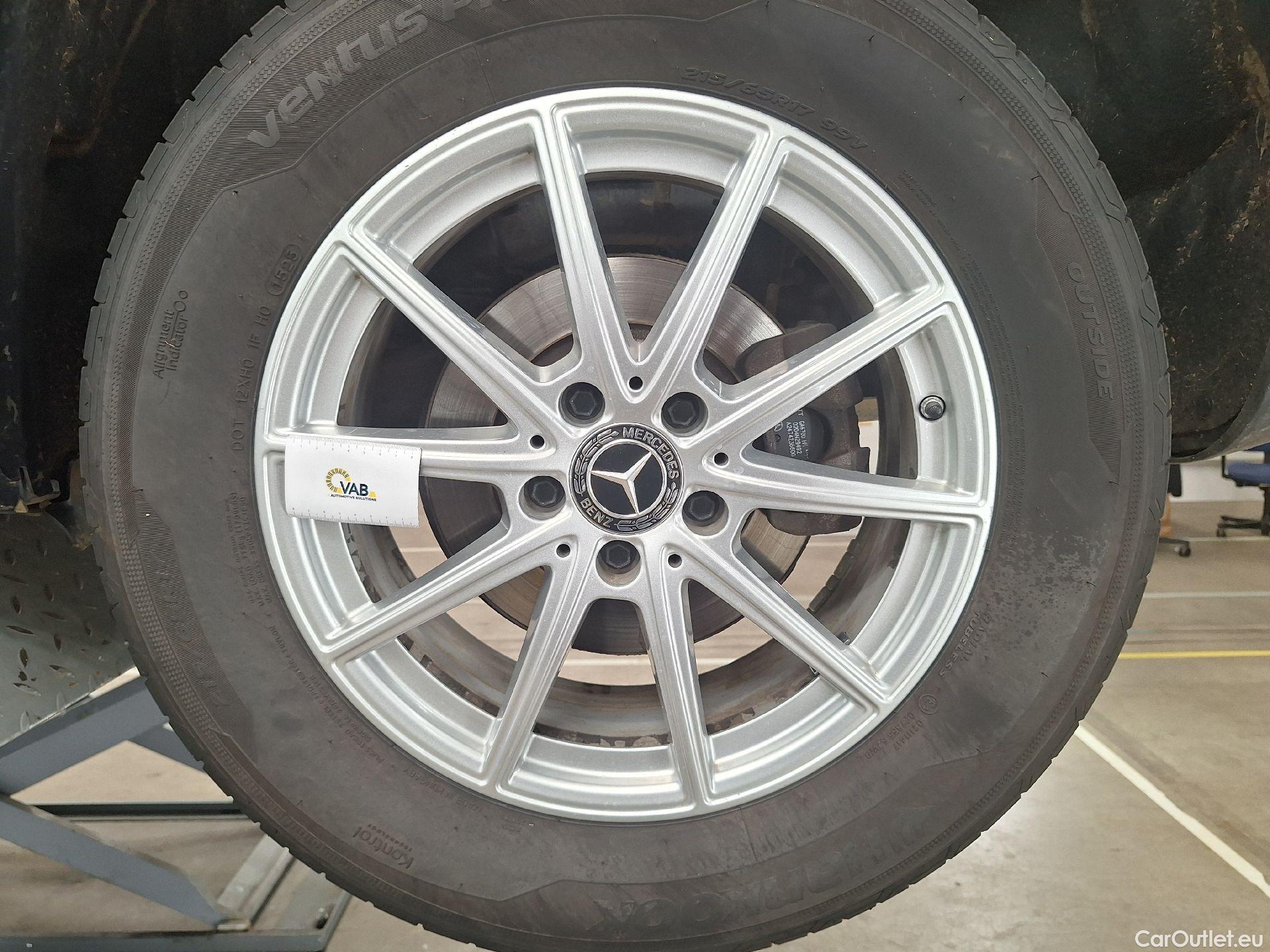  Mercedes  GLB Mercedes,  '19, Mercedes-Benz   180 d 5d #52