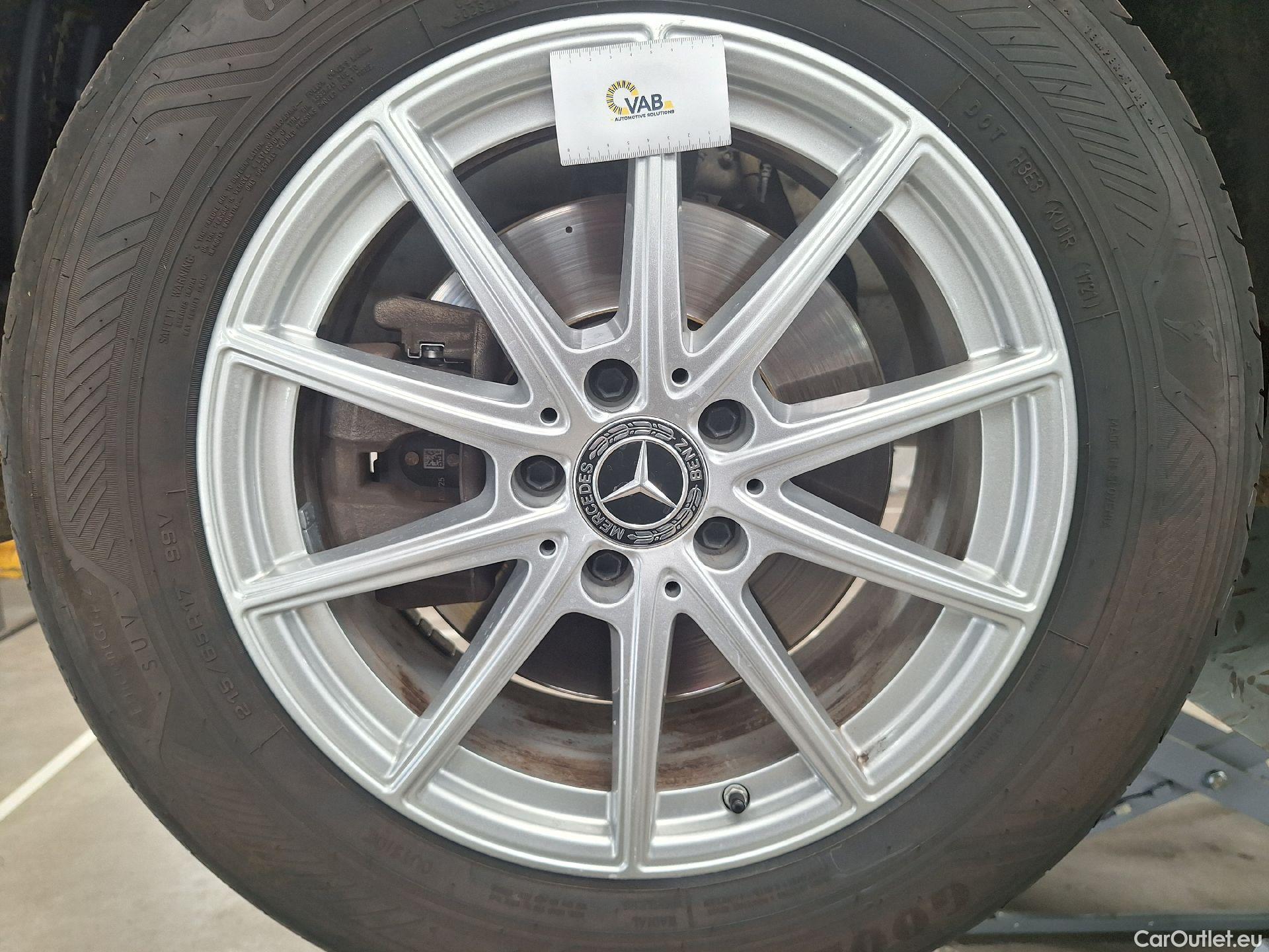  Mercedes  GLB Mercedes,  '19, Mercedes-Benz   180 d 5d #49