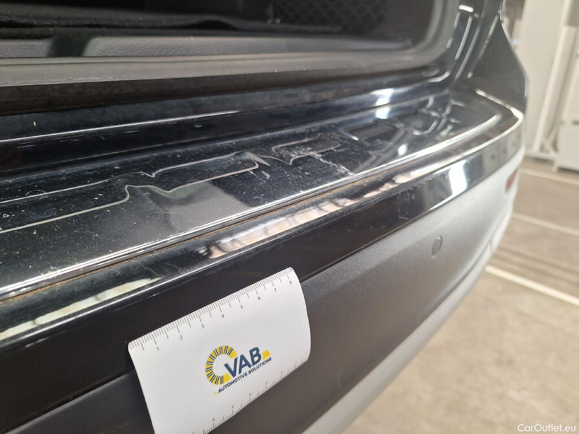  Mercedes  GLB Mercedes,  '19, Mercedes-Benz   180 d 5d #38