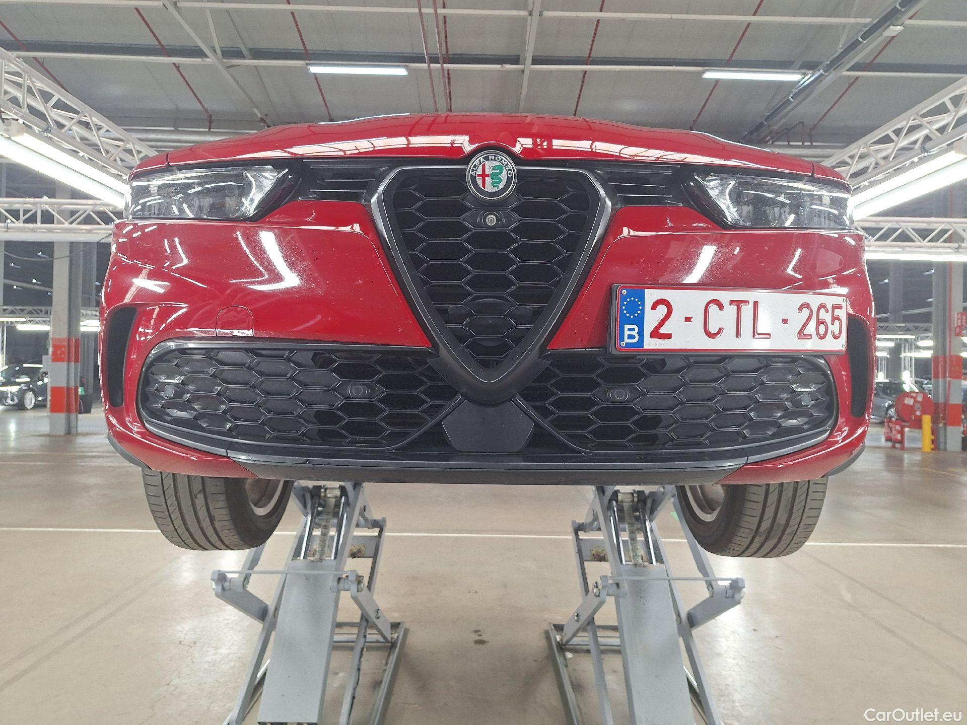  Alfa Romeo  TONALE Alfa Romeo,  '22,  1.5 MHEV 130 Sprint A #27