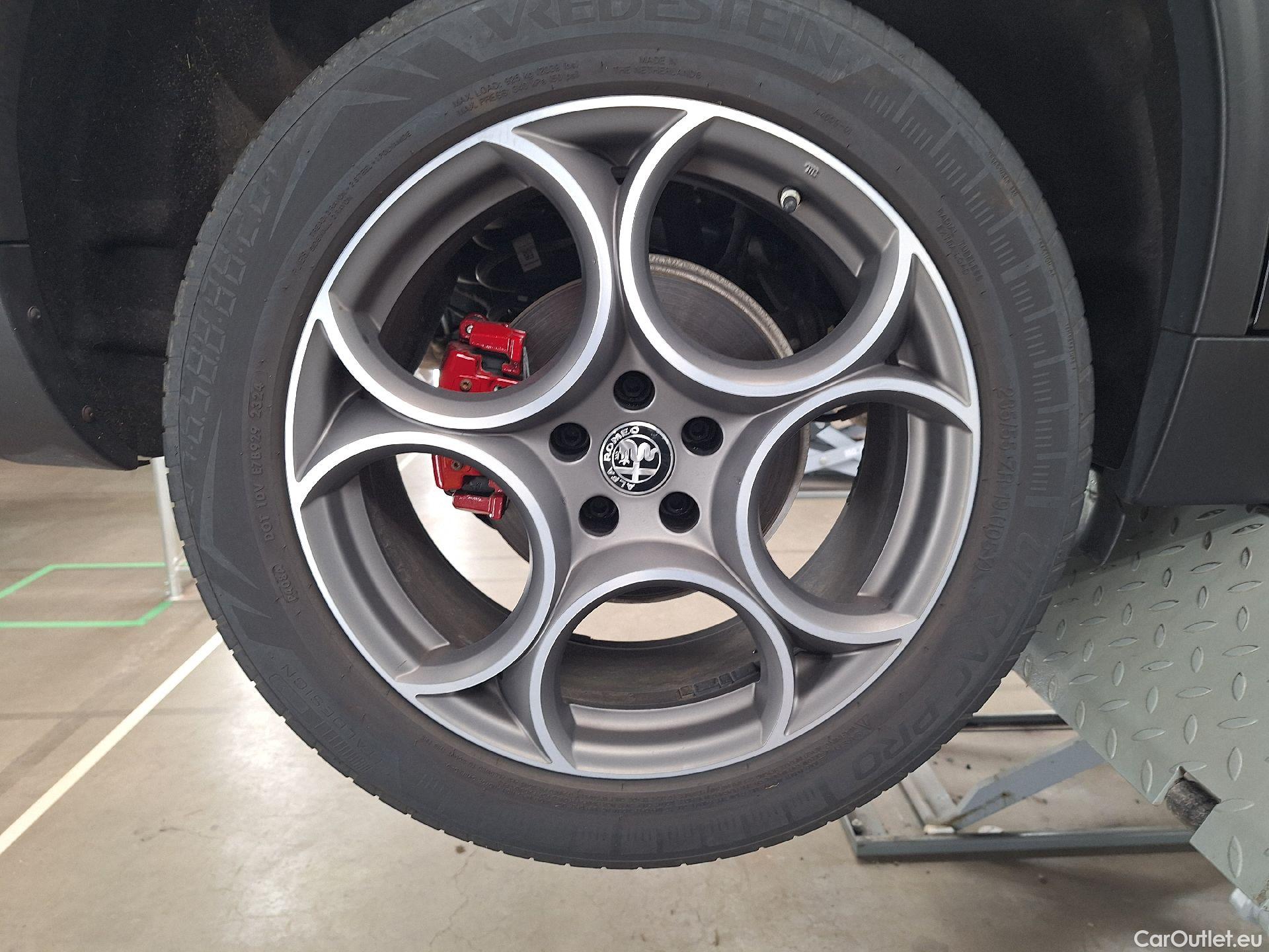  Alfa Romeo   STELVIO Alfa Romeo, '17, 2.2D 160 Sprint #12