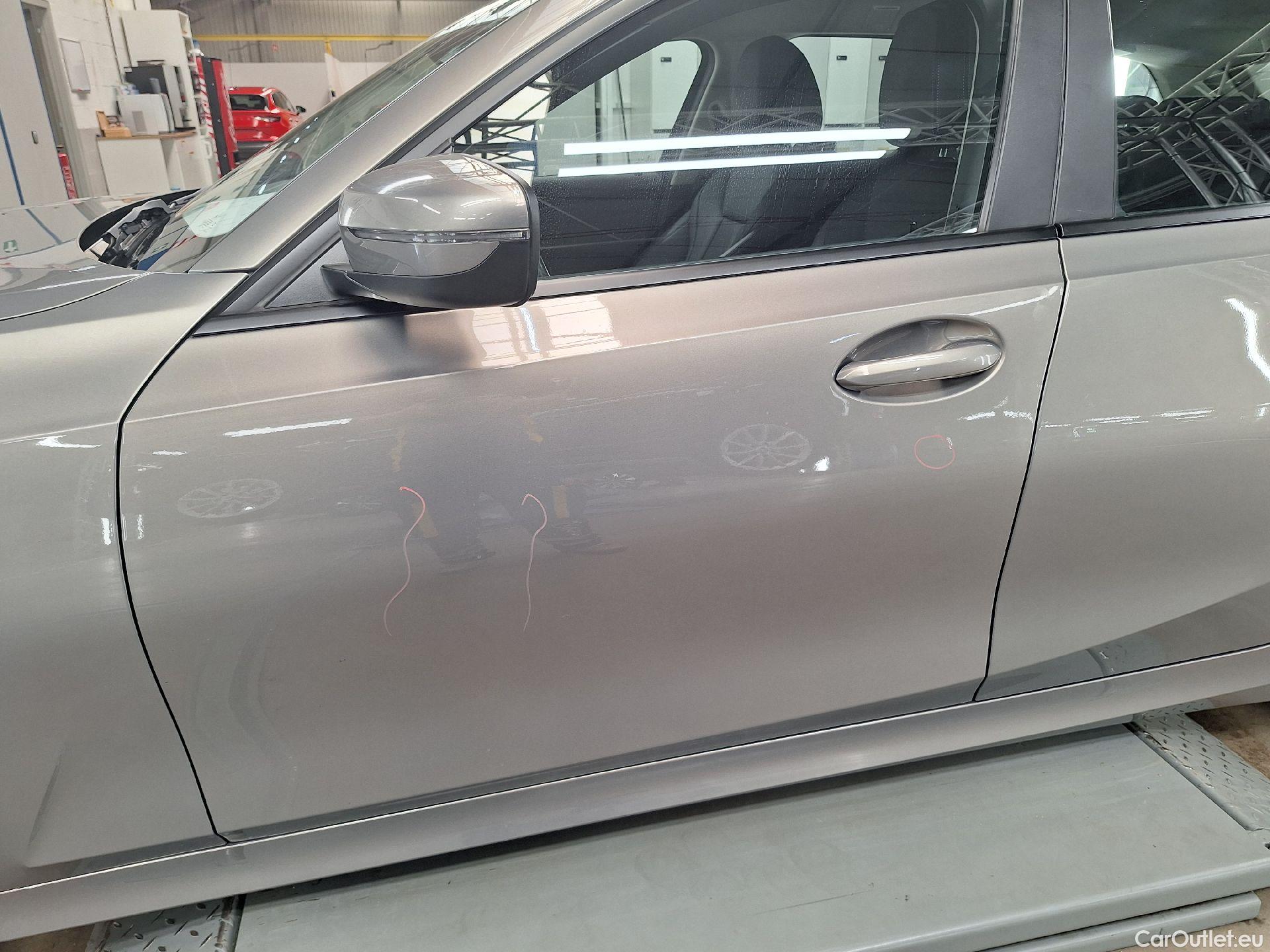  Bmw  Serie 3 BMW, 3-serie Touring '18, BMW 3 Reeks Touring 318dA (100 kW) 5d #61