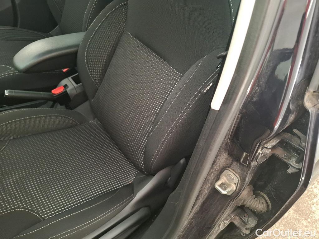  Peugeot  208  Allure Business 1.6 HDi 100CV BVM5 E6 #1