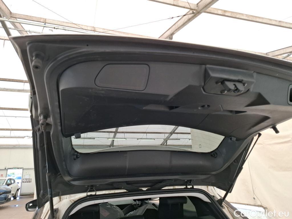  Peugeot  3008  Allure 1.5 HDi 130CV BVA8 E6d #17