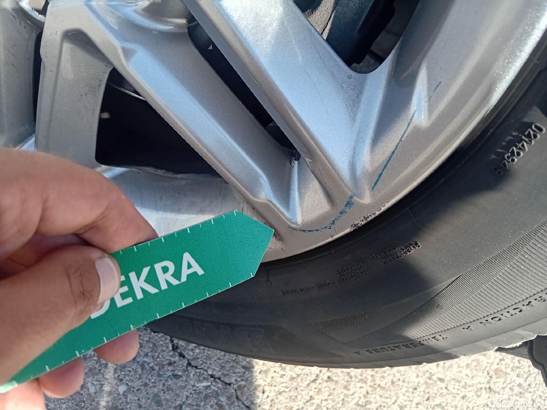  Hyundai  Konna HYUNDAI Kona / 2020 / 5P / todoterreno 1.0 TGDI Maxx 4X2 DCT #44