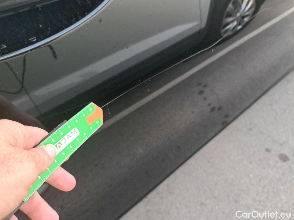  Bmw  Serie 3 BMW  / 2018 / 4P / sedán 320d Auto. #4