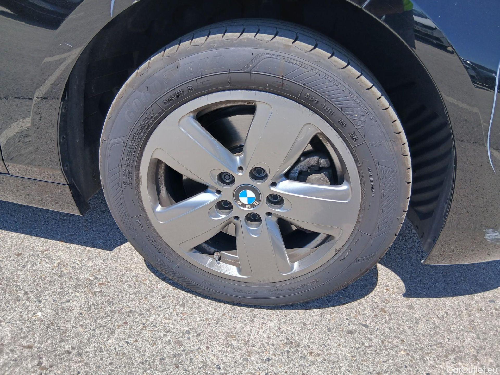  Bmw  Serie 1 BMW  / 2019 / 5P / berlina con portón 118d #50