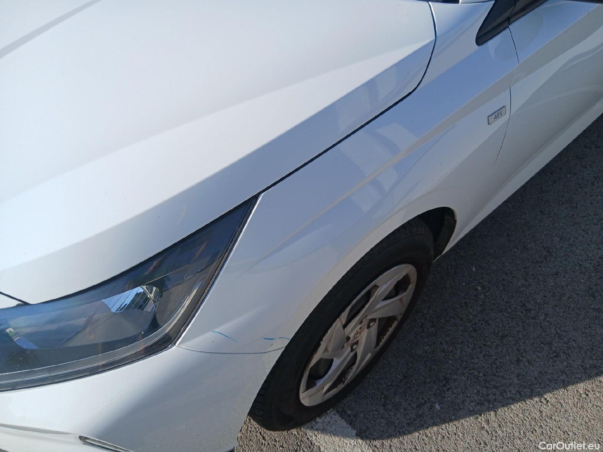  Hyundai  i20 HYUNDAI  / 2020 / 5P / berlina con portón 1.0 TGDI 74kW (100CV) 48V Essence #17