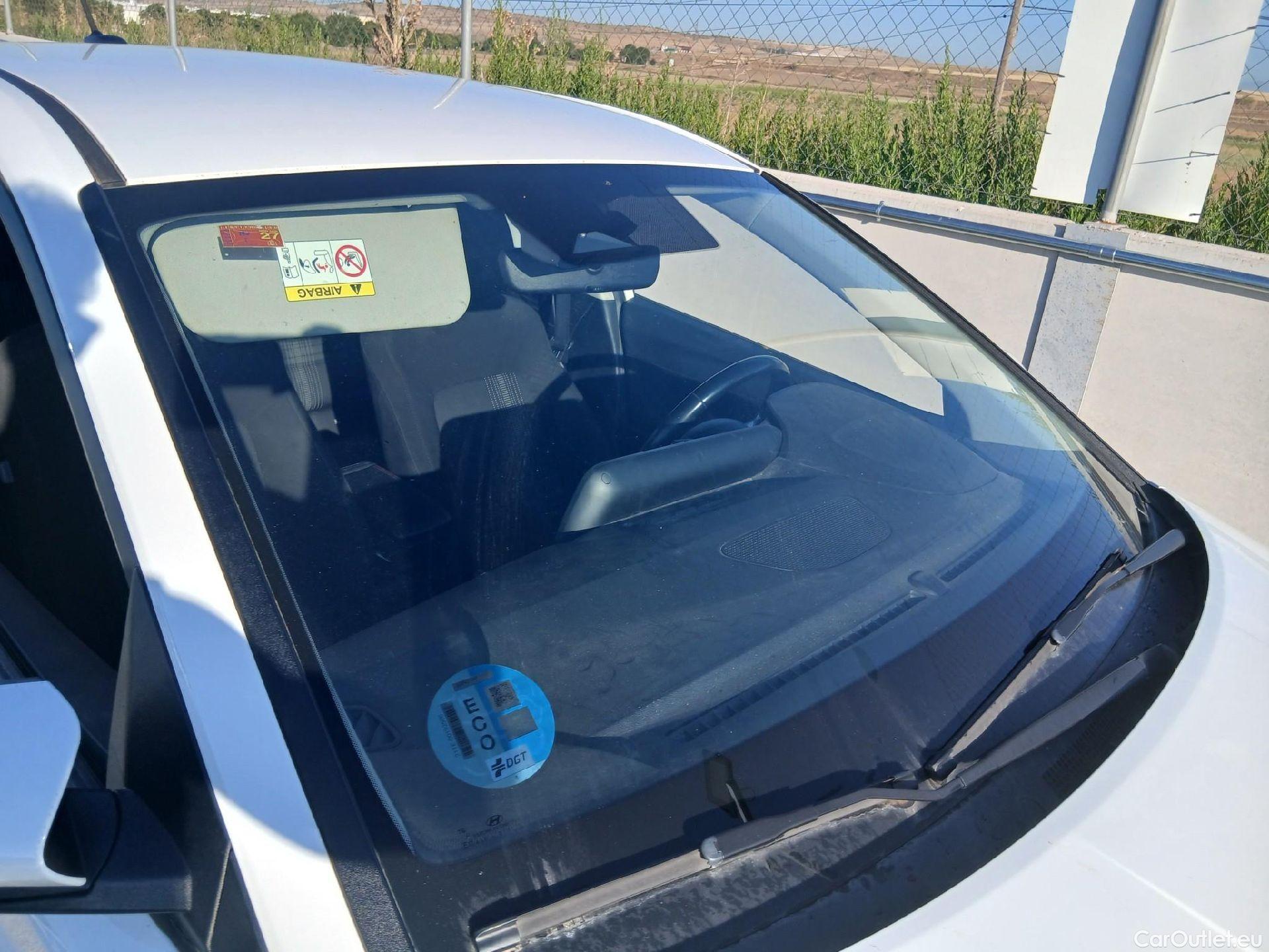  Hyundai  i20 HYUNDAI  / 2020 / 5P / berlina con portón 1.0 TGDI 74kW (100CV) 48V Essence #4