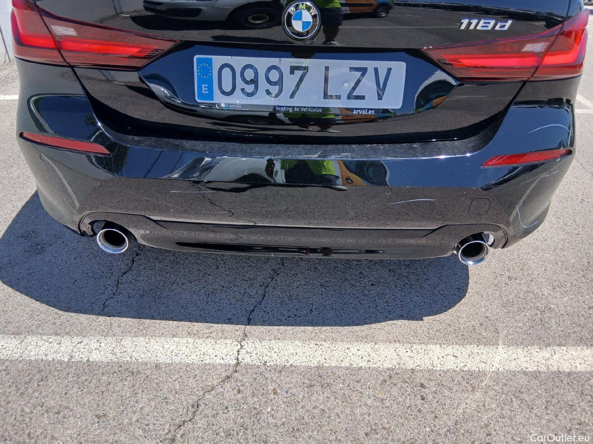  Bmw  Serie 1 BMW  / 2019 / 5P / berlina con portón 118d #30