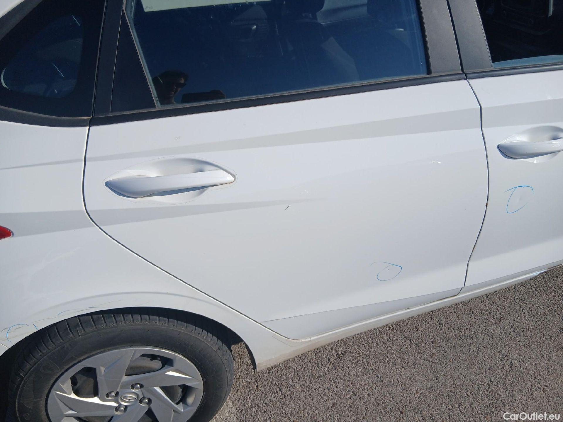  Hyundai  i20 HYUNDAI  / 2020 / 5P / berlina con portón 1.0 TGDI 74kW (100CV) 48V Essence #39