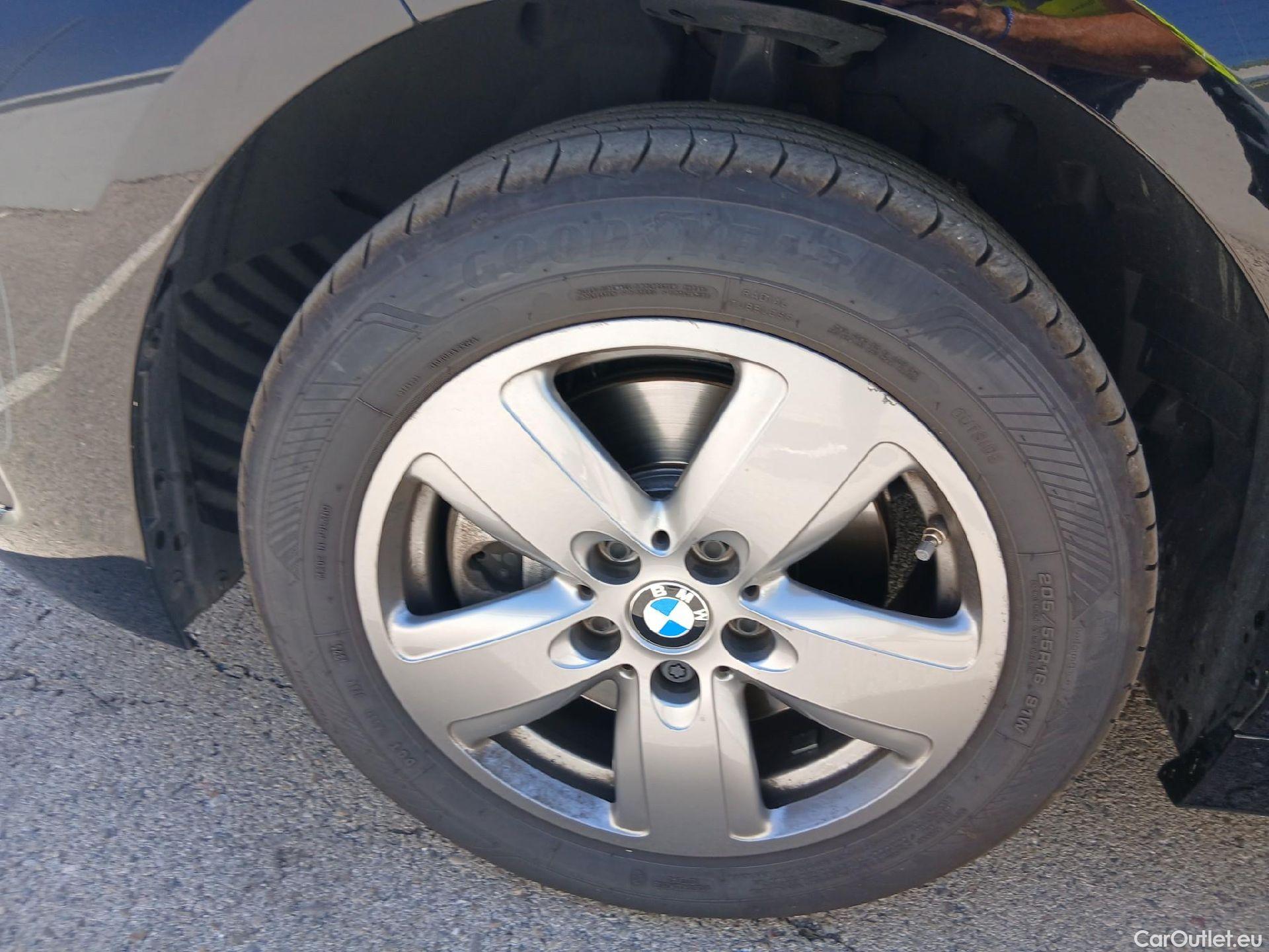  Bmw  Serie 1 BMW  / 2019 / 5P / berlina con portón 118d #23
