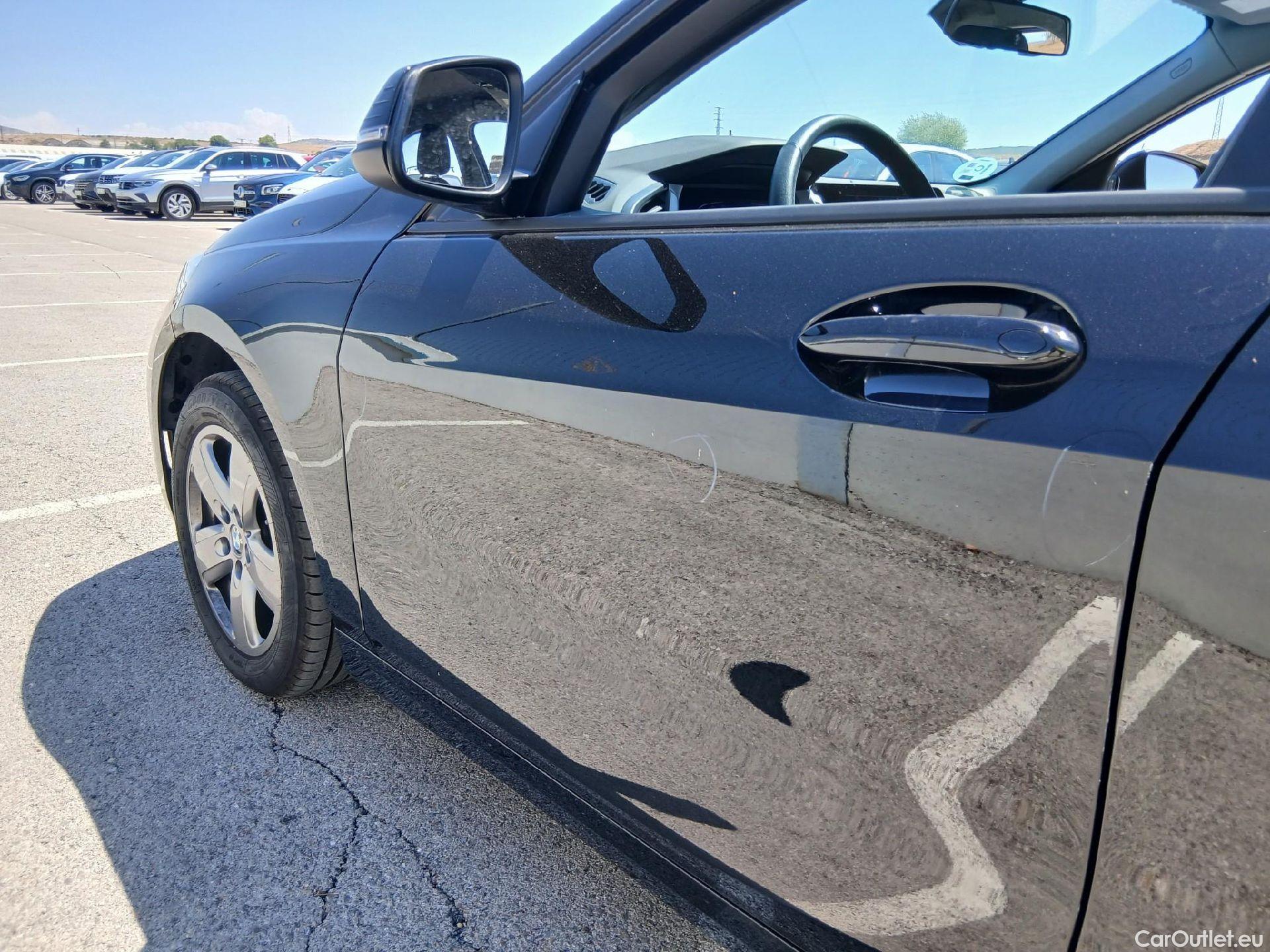  Bmw  Serie 1 BMW  / 2019 / 5P / berlina con portón 118d #18