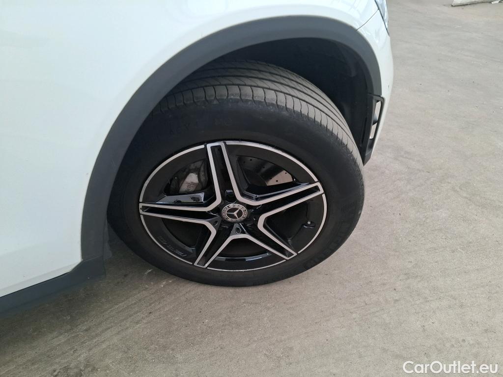  Mercedes  G-Klasee MERCEDES-BENZ GLC Coupe / 2019 / 5P / Coupé GLC 300 e AMG Line 4Matic #5