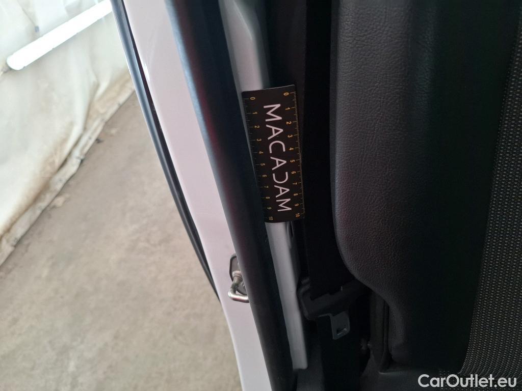  Fiat  Scudo FIAT  / 2021 / 4P / Fourgon tôlé 2.0 Mjet3 145ch 5.3 Standard Pro Lounge #36
