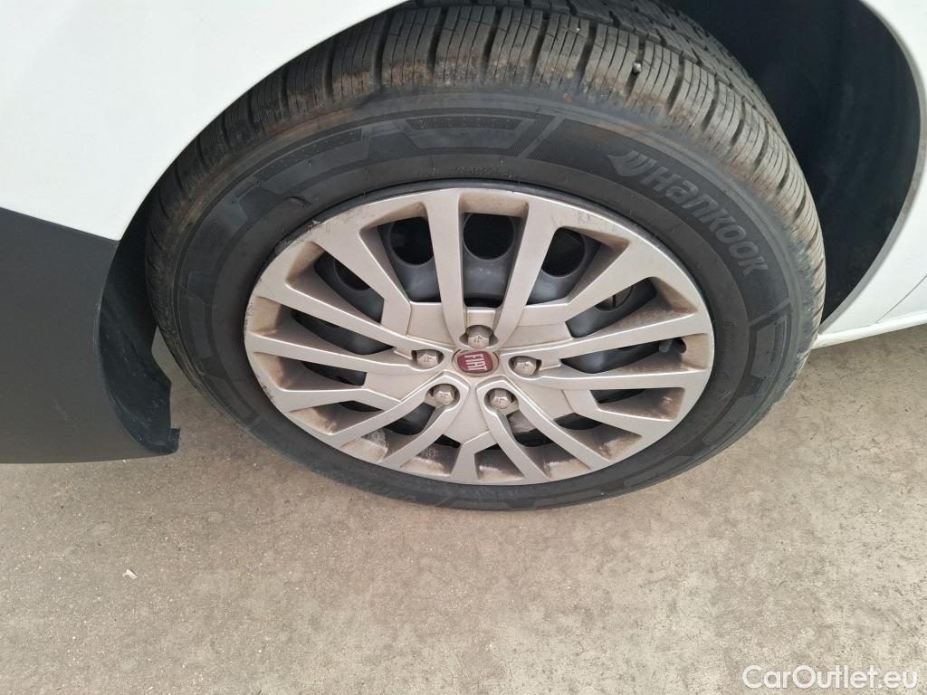  Fiat  Scudo FIAT  / 2021 / 4P / Fourgon tôlé 2.0 Mjet3 145ch 5.3 Standard Pro Lounge #24