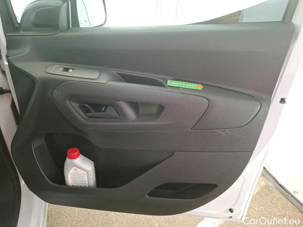 Toyota  Proace TOYOTA  City / 2019 / 4P / Fourgonnette 1.5 Medium 100 D-4D Business #5