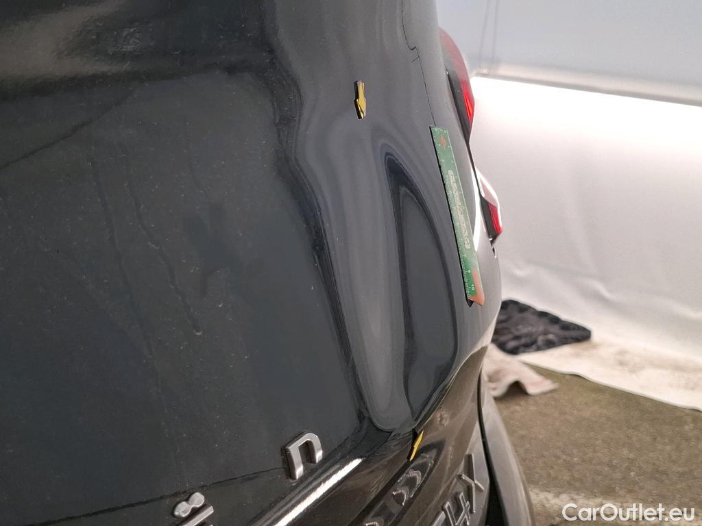  Citroen  C4 CITROEN  X / 2022 / 4P / Berline PureTech 130 S&S EAT8 Shine #2
