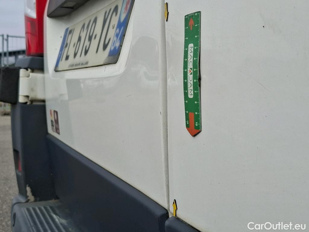  Citroen  Jumper CITROEN  / 2014 / 4P / Fourgon tôlé 35 L2H2 BlueHDi 140 S&S BVM6 Club #46